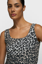 Cargar imagen en el visor de la galería, Camiseta Tank Leopard