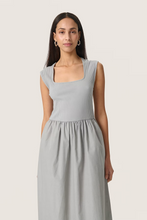 Cargar imagen en el visor de la galería, Vestido Phoebe Gris