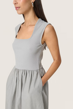 Cargar imagen en el visor de la galería, Vestido Phoebe Gris