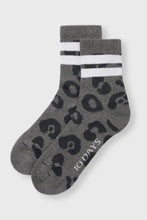 Cargar imagen en el visor de la galería, Calcetines Leopard Antracita