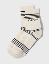 Cargar imagen en el visor de la galería, Calcetines Stripes Black