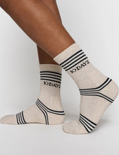 Cargar imagen en el visor de la galería, Calcetines Stripes Black
