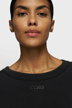 Cargar imagen en el visor de la galería, Sudadera Scuba Black