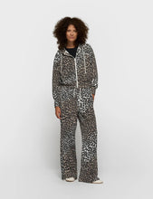 Cargar imagen en el visor de la galería, Sudadera Scuba Leopard