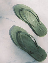 Cargar imagen en el visor de la galería, Flip Flop Green