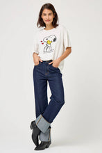 Cargar imagen en el visor de la galería, Camiseta Snoopy Love