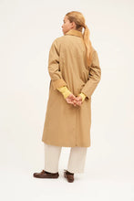 Cargar imagen en el visor de la galería, Trench Vera Camel