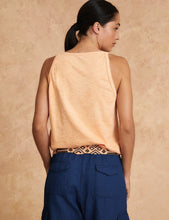 Cargar imagen en el visor de la galería, Camiseta Apricot
