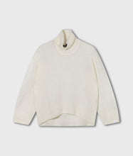 Cargar imagen en el visor de la galería, Jersey Turtleneck Thin Knit Ecru