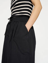 Cargar imagen en el visor de la galería, Pantalones Marsala