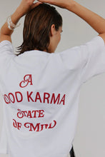 Cargar imagen en el visor de la galería, Camiseta Good Karma