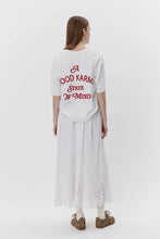 Cargar imagen en el visor de la galería, Camiseta Good Karma