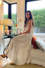 Cargar imagen en el visor de la galería, Vestido Scarlett White