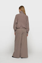 Cargar imagen en el visor de la galería, Pantalones Wide Taupe