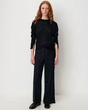 Cargar imagen en el visor de la galería, Jersey Teshima Black