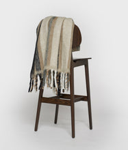 Cargar imagen en el visor de la galería, Manta Wool Blend Plaid Brown Grey