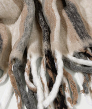 Cargar imagen en el visor de la galería, Manta Wool Blend Plaid Brown Grey