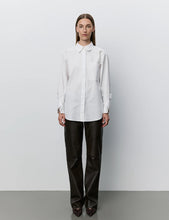 Cargar imagen en el visor de la galería, Camisa Abby White