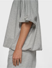 Cargar imagen en el visor de la galería, Camiseta Balloon Grey