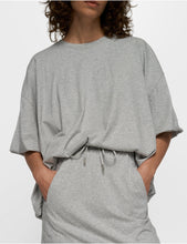 Cargar imagen en el visor de la galería, Camiseta Balloon Grey