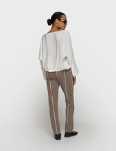Cargar imagen en el visor de la galería, Top Batwing White