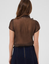 Cargar imagen en el visor de la galería, Camisa Lilja Choco