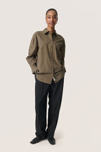 Cargar imagen en el visor de la galería, Camisa Joa Kaki