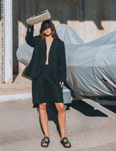 Cargar imagen en el visor de la galería, Sandalias Carlota Rafia Negro