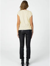 Cargar imagen en el visor de la galería, Camiseta Basic Mantequilla