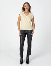 Cargar imagen en el visor de la galería, Camiseta Basic Mantequilla