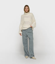 Cargar imagen en el visor de la galería, Jersey Loop Knit Ecru