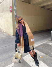 Cargar imagen en el visor de la galería, Bufanda Love is Love