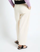 Cargar imagen en el visor de la galería, Pantalones Mar Safari Crudo