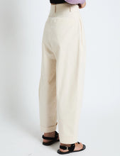 Cargar imagen en el visor de la galería, Pantalones Mar Safari Crudo