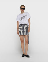Cargar imagen en el visor de la galería, Camiseta Petite Believe