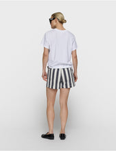 Cargar imagen en el visor de la galería, Camiseta Petite Believe