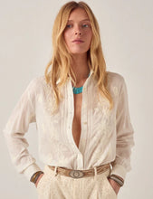 Cargar imagen en el visor de la galería, Camisa Ringo White