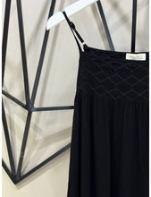 Cargar imagen en el visor de la galería, Vestido Sumery Black