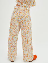 Cargar imagen en el visor de la galería, Pantalón Woody Flor Campo