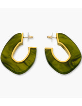 Cargar imagen en el visor de la galería, Pendientes de acetato verde y metal