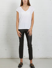 Cargar imagen en el visor de la galería, Camiseta Basic White